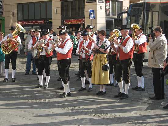 Maibaum_Linz_025.JPG